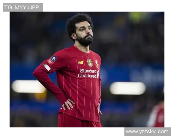 足球百大球星卡排行榜揭晓 盘点足坛顶尖球员的传奇时刻与影响力